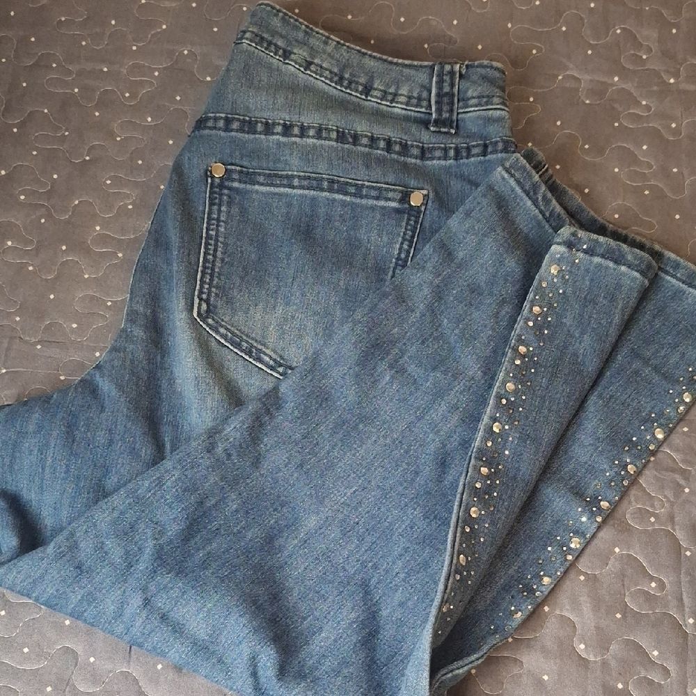 Women's Blue Cropped Jeans with Studded Detail size 8